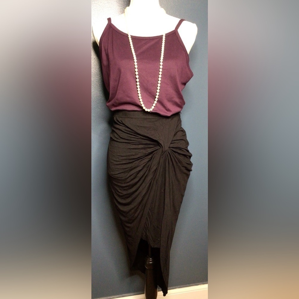 Riley & James Black asymmetrical skirt medium (0103)